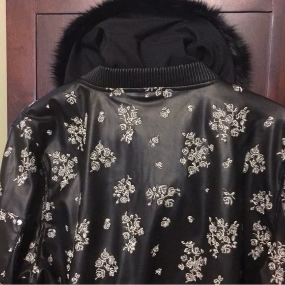 Michael Michael Kors Embroidered Faux-Fur-Trim Bomber Jacket - Picture 5 of 8